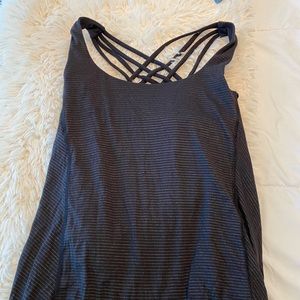 Cute lululemon top
